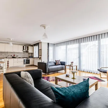 Spacious Cozy In Uskudar Near Harem Harbor Daire İstanbul