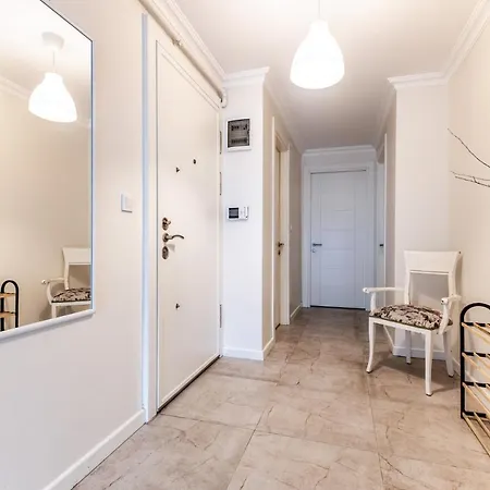 Апартаменты Spacious Cozy In Uskudar Near Harem Harbor Стамбул